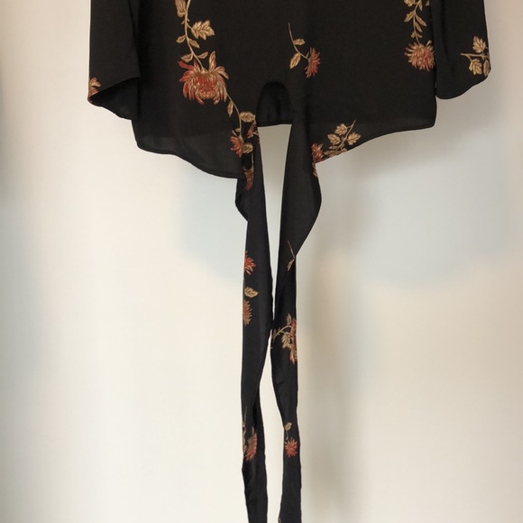 Floral Tie-Front Blouse from Dynamite - Picture 4 of 8